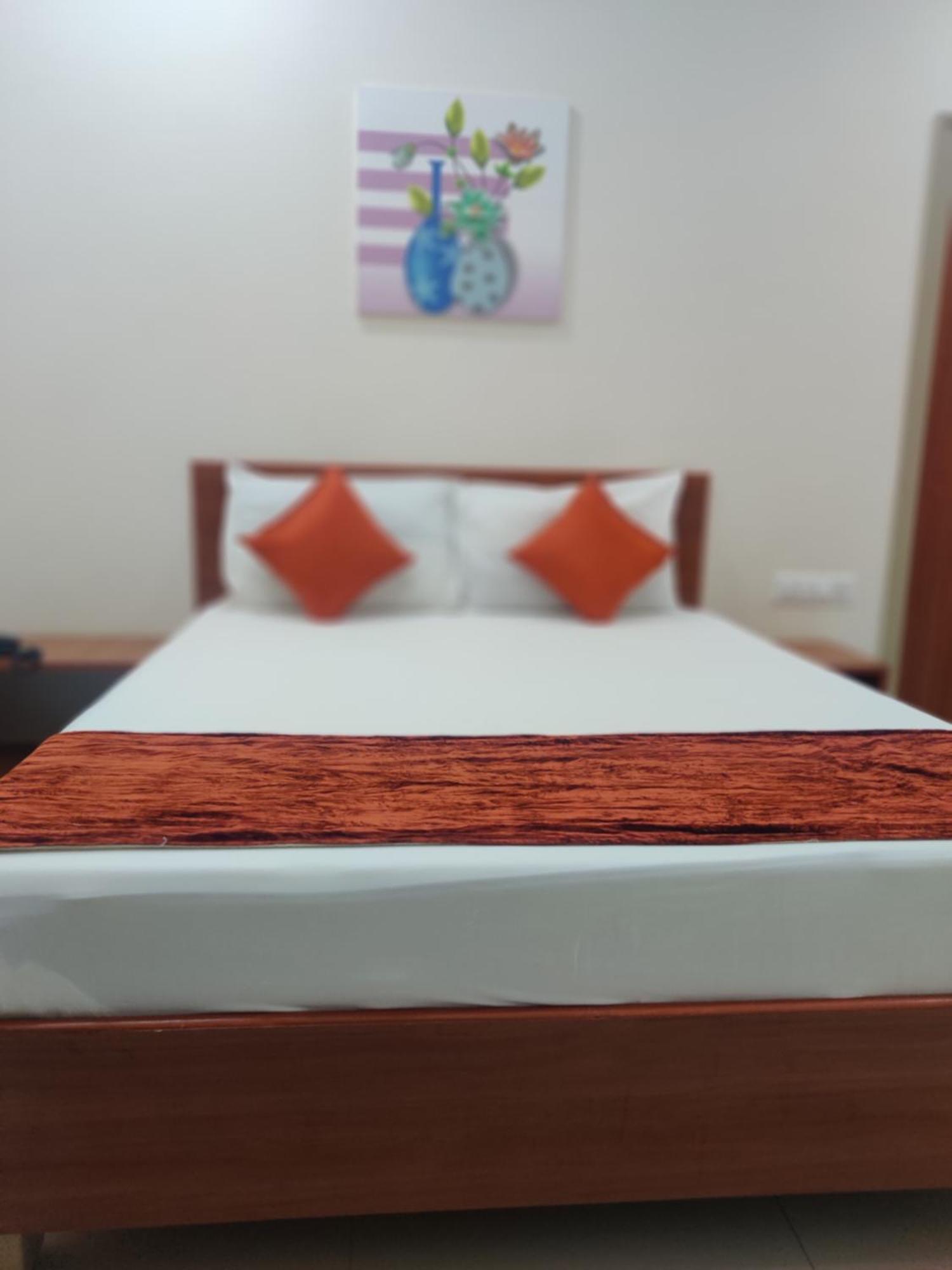 Mulberry Inn Bangalore Phòng bức ảnh